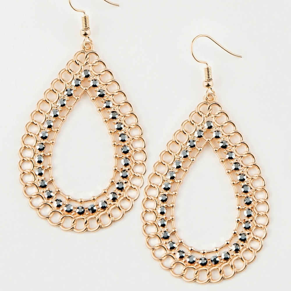 Jewelry@paparazziaccessories.com/193786